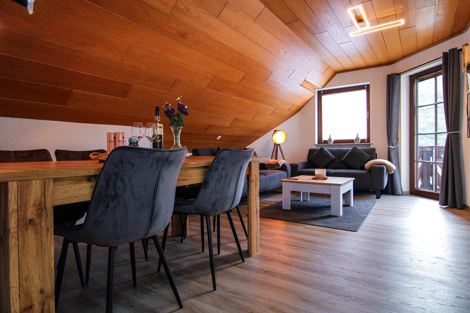 Stilvolle Wellness-Ferienwohnung In Neef Whirlpool, Sauna, Grill, Fitness, Billard & Moselblick Exterior photo