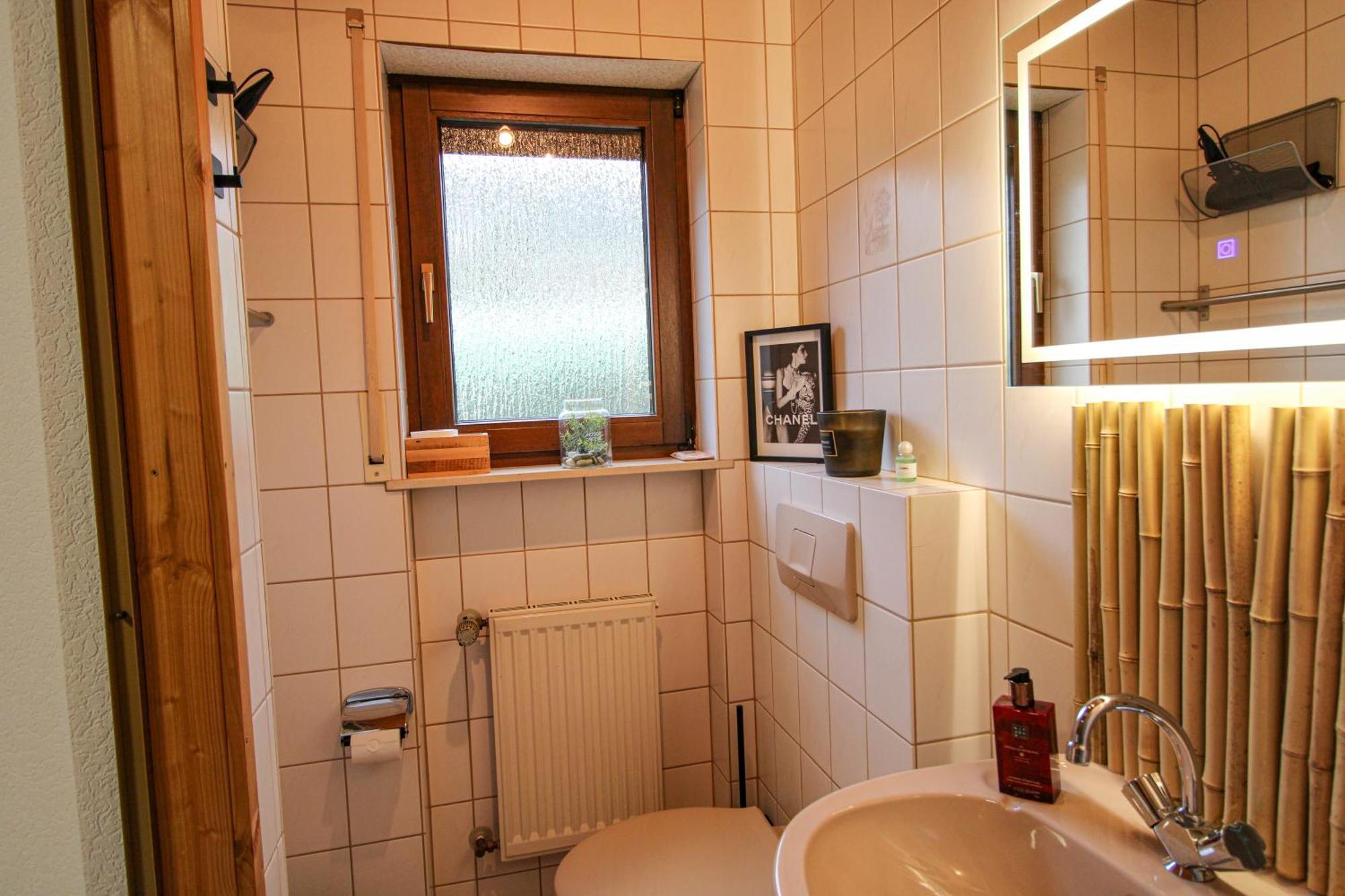 Stilvolle Wellness-Ferienwohnung In Neef Whirlpool, Sauna, Grill, Fitness, Billard & Moselblick Exterior photo